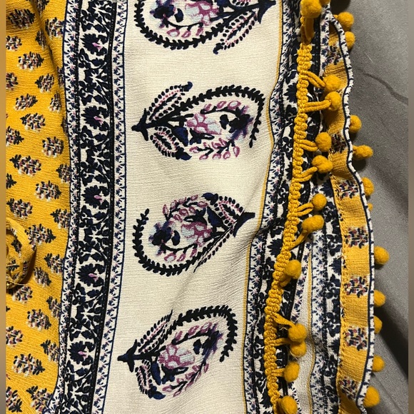 About a Girl Gold Coast Medium Yellow and Blue Shorts - Picture 3 of 4